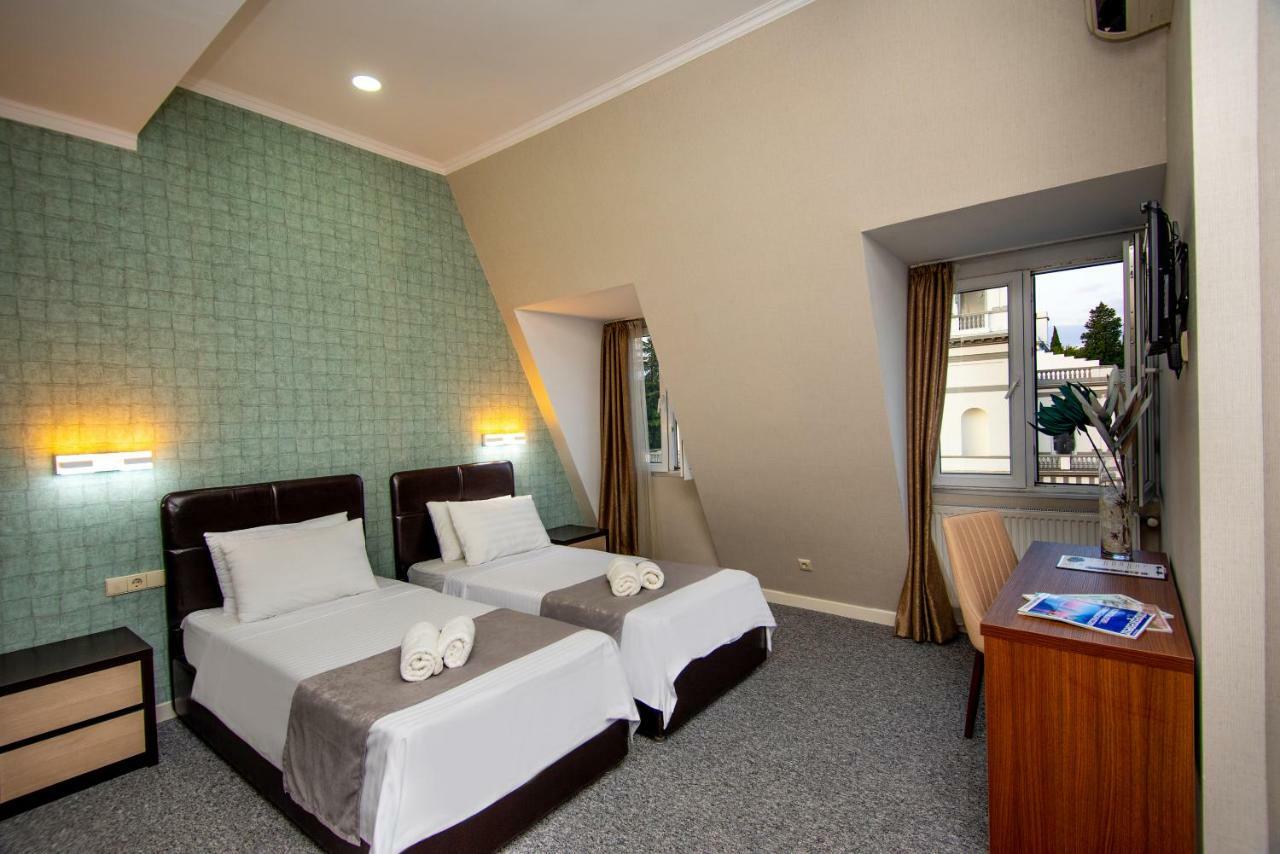 Chambre Familiale - Vue sur Ville